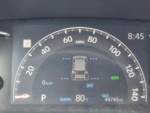 Used 2024 Toyota RAV4 XLE FWD image 11
