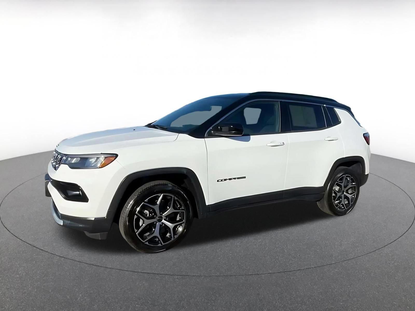 Used 2025 Jeep Compass Limited AWD/4WD image 7