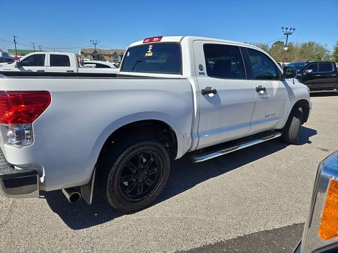 Used 2013 Toyota Tundra 2WD CrewMax w/ SR5 Pkg image 10