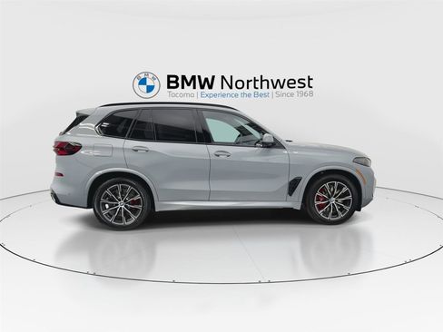 New 2026 BMW X5 xDrive50e w/ M Sport Package AWD/4WD image 4