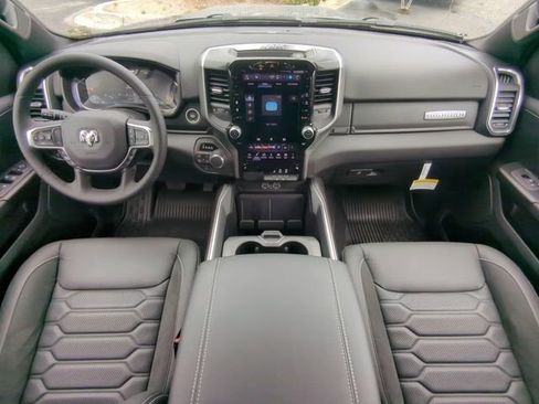 New 2026 RAM 1500 4x4 Crew Cab image 17