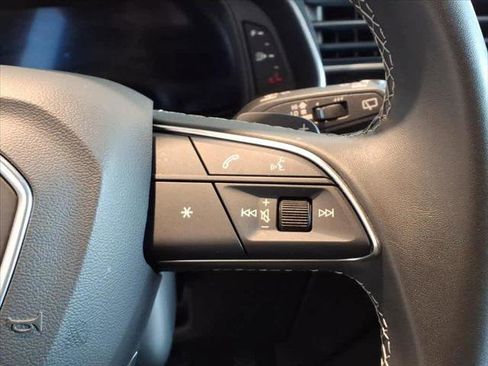 Certified 2025 Audi Q7 3.0T Premium w/ Convenience Package image 16