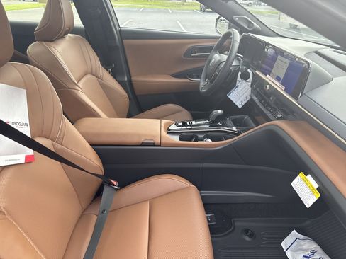 New 2025 Toyota Crown Signia w/ Advanced Technology Package image 36