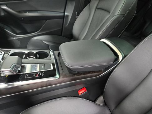 Used 2023 Audi Q8 Premium w/ Convenience Package AWD/4WD image 29