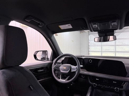 Used 2025 Chevrolet Suburban LS AWD/4WD image 29