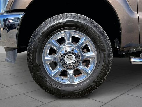 Used 2015 Ford F250 Lariat w/ Lariat Ultimate Package image 11