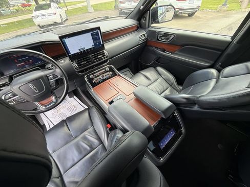 Used 2024 Lincoln Navigator Reserve AWD/4WD image 21
