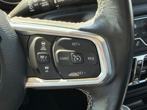 Used 2021 Jeep Wrangler Unlimited Sahara w/ Safety Group AWD/4WD image 17