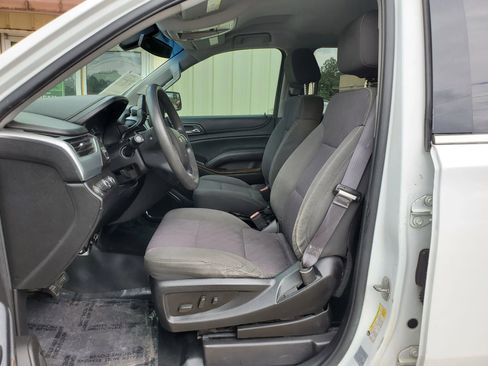 Used 2015 Chevrolet Tahoe 4WD w/ Remote Keyless Entry Package image 4