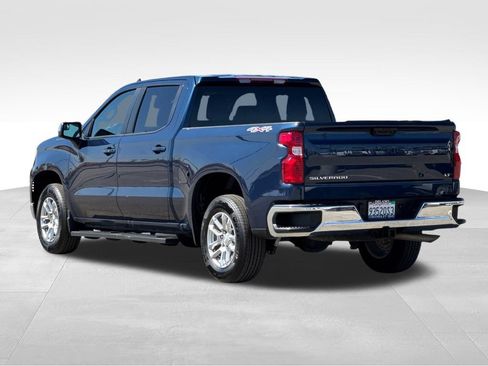 Used 2023 Chevrolet Silverado 1500 LT AWD/4WD image 3