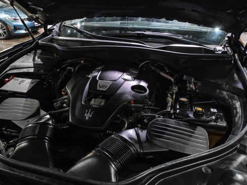 Used 2019 Maserati Levante GranLusso image 44