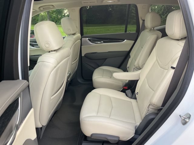 Used 2023 Cadillac XT6 Premium Luxury w/ Technology Package AWD/4WD image 41
