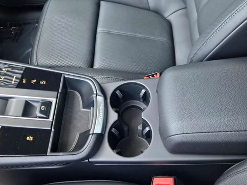 New 2026 Porsche Macan AWD/4WD image 24