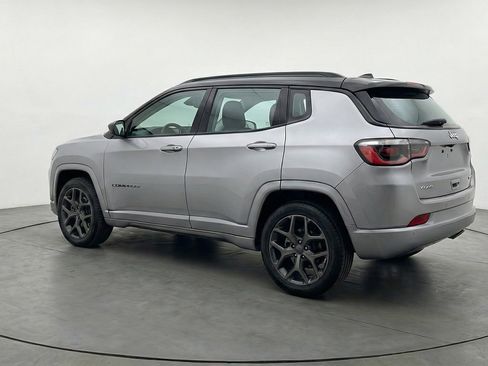 Used 2025 Jeep Compass Limited AWD/4WD image 6