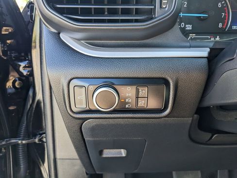 Certified 2024 Ford Explorer XLT RWD image 28