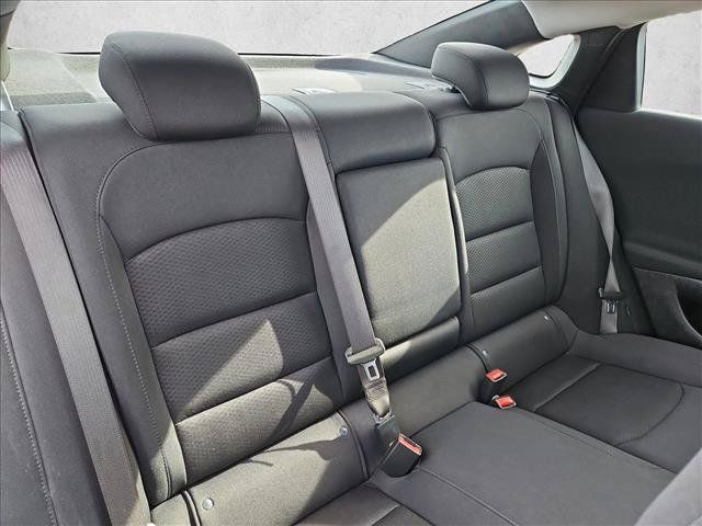 Used 2025 Chevrolet Malibu LT FWD image 12