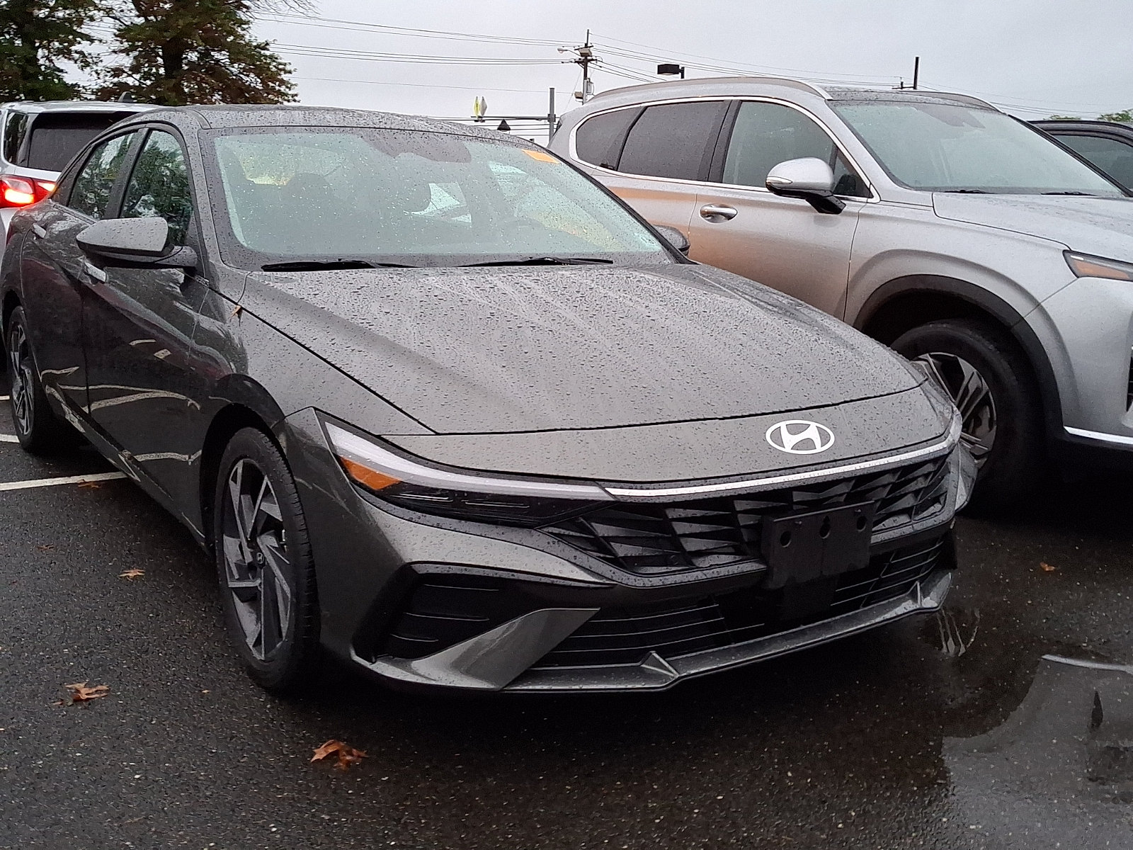 Used 2024 Hyundai Elantra SEL w/ Convenience Package FWD image 3