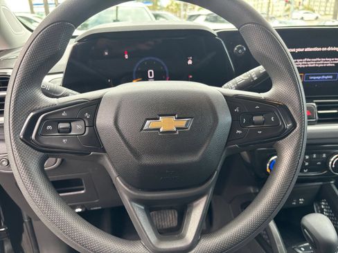 Used 2025 Chevrolet TrailBlazer LT w/ Driver Confidence Package AWD/4WD image 27