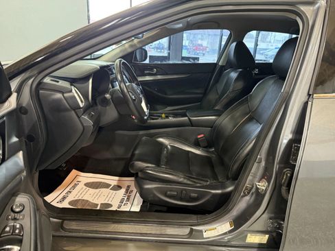 Used 2018 Nissan Maxima 3.5 SV image 9