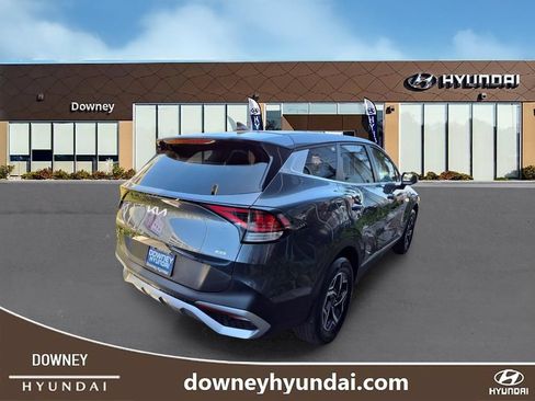 Used 2025 Kia Sportage LX AWD/4WD image 3