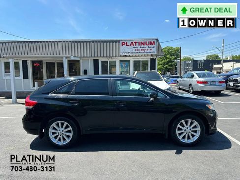Used 2010 Toyota Venza FWD image 2