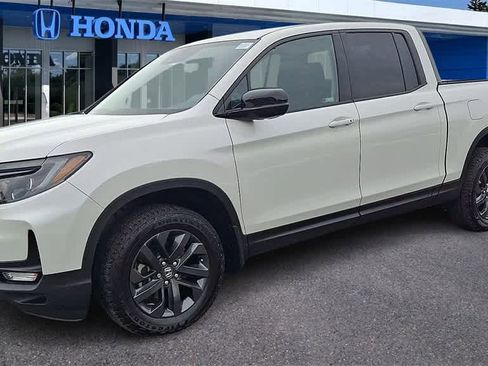 Certified 2025 Honda Ridgeline Sport image 4