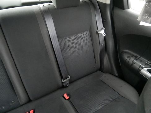 Used 2015 Nissan Juke SV w/ Technology Package image 18