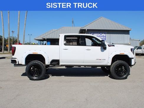 Used 2025 GMC Sierra 2500 AT4 w/ AT4 Premium Plus Package AWD/4WD image 15