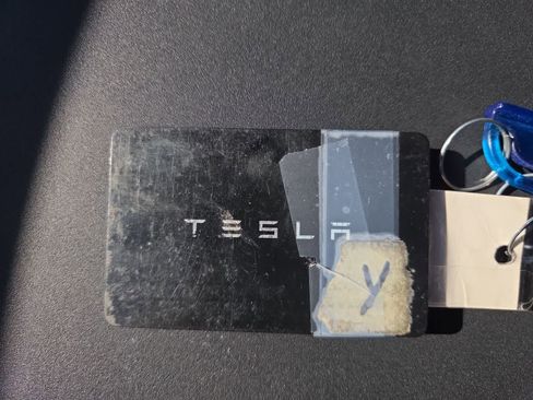 Used 2022 Tesla Model Y Performance image 37