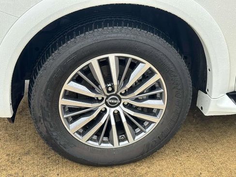 Used 2024 Nissan Armada SL w/ Captain's Chairs Package image 5