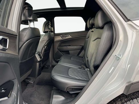 Certified 2023 Kia Sportage X-Pro Prestige AWD/4WD image 11