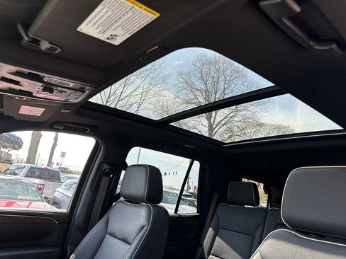 Used 2023 Chevrolet Tahoe Premier w/ Premium Package 2 image 19