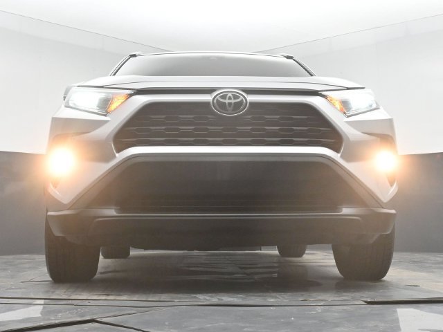 Used 2021 Toyota RAV4 XLE w/ Convenience Package FWD image 45