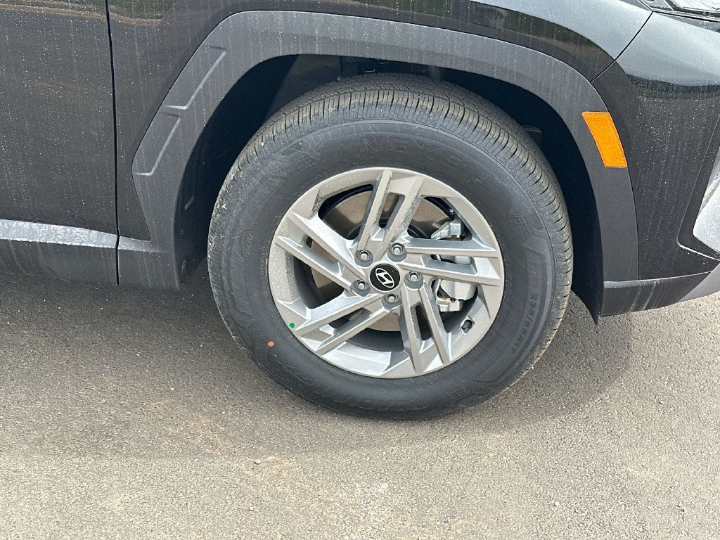 Certified 2026 Hyundai Tucson SE FWD image 12
