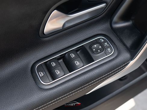 Used 2020 Mercedes-Benz CLA 250 4MATIC image 38