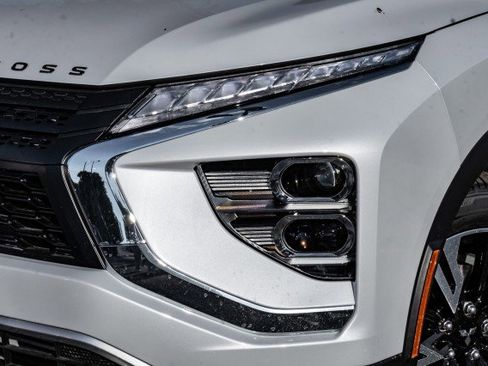 New 2025 Mitsubishi Eclipse Cross SE image 2