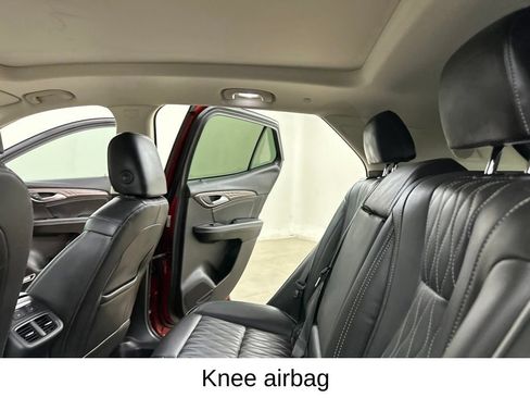 Used 2023 Buick Envision Avenir AWD/4WD image 33