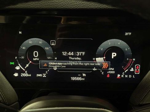 Used 2025 GMC Yukon XL Denali w/ Sun & Power Step Package image 14