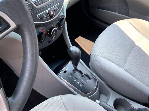Used 2016 Hyundai Accent SE w/ Option Group 02 FWD image 15