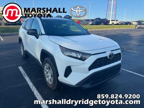 Used 2021 Toyota RAV4 LE AWD/4WD image 1
