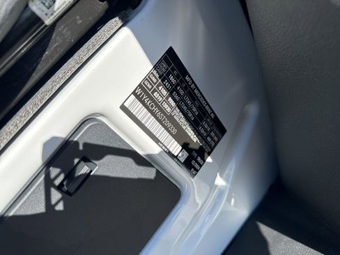 Used 2025 Mercedes-Benz Sprinter 2500 image 29