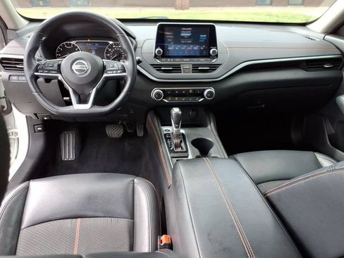 Used 2019 Nissan Altima 2.5 SR w/ SR Premium Package AWD/4WD image 13