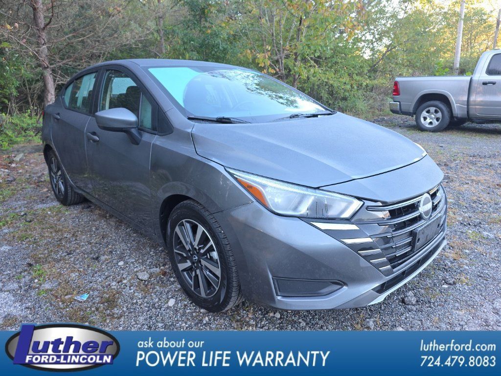 Used 2024 Nissan Versa SV FWD image 1