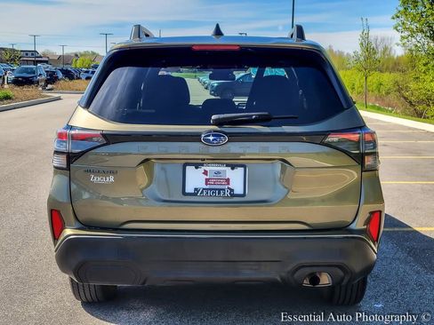 Certified 2025 Subaru Forester Premium AWD/4WD image 5