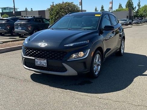 Certified 2022 Hyundai Kona SEL w/ Cargo Package AWD/4WD image 1