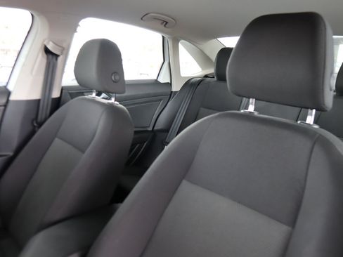 Used 2020 Volkswagen Jetta S w/ Driver Assistance Package image 20