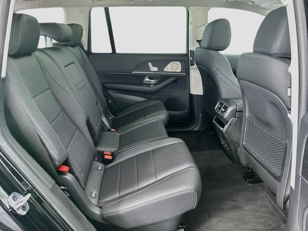 Certified 2026 Mercedes-Benz GLS 450 4MATIC image 21