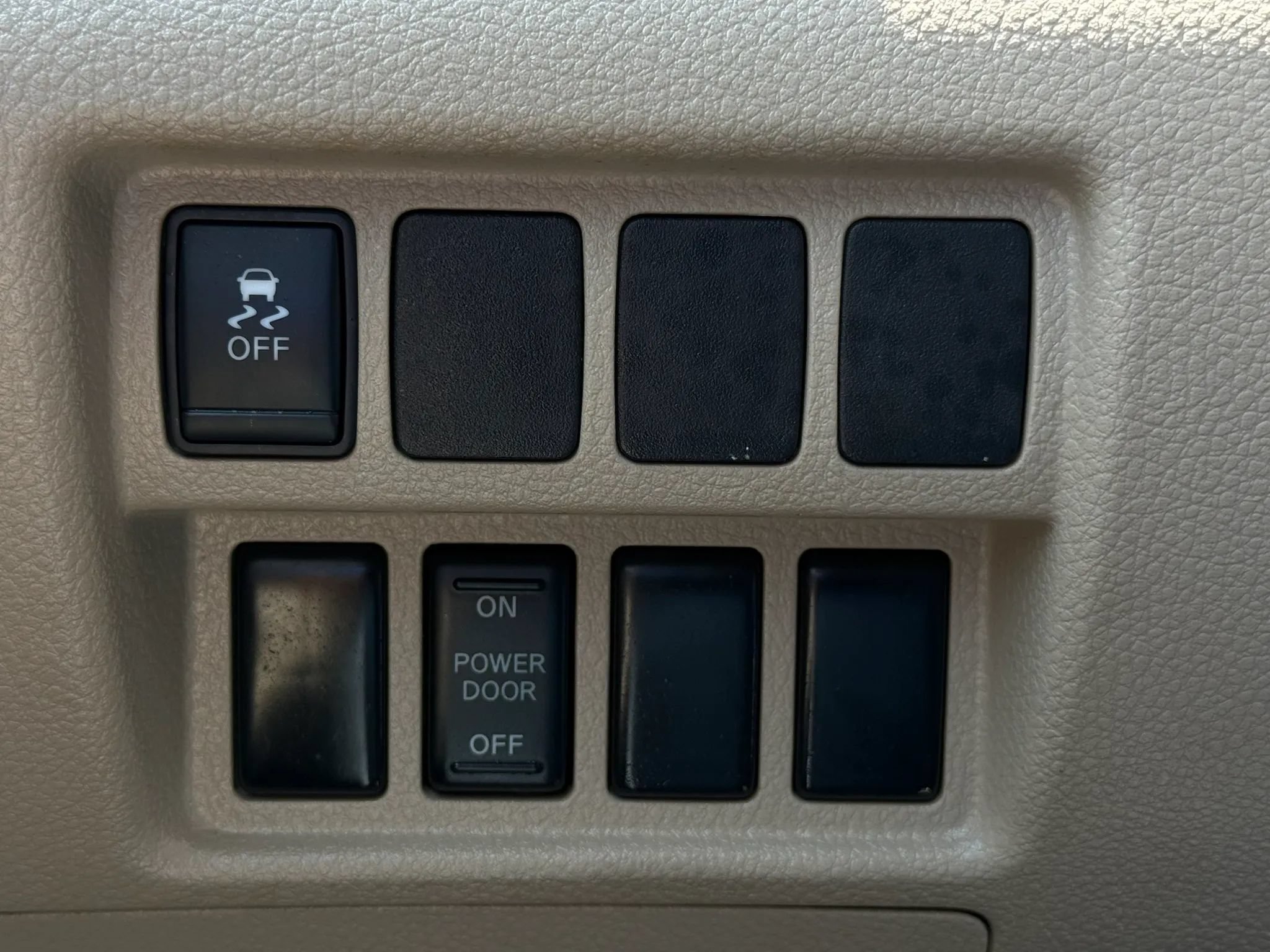 Used 2013 Nissan Quest SV w/ Leather Pkg FWD image 36