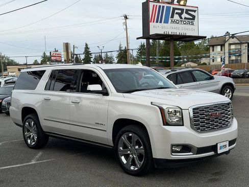 Used 2019 GMC Yukon XL Denali w/ Open Road Package AWD/4WD image 8
