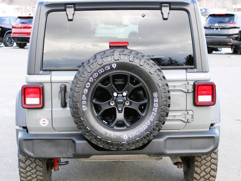 Used 2022 Jeep Wrangler Unlimited Sport image 8